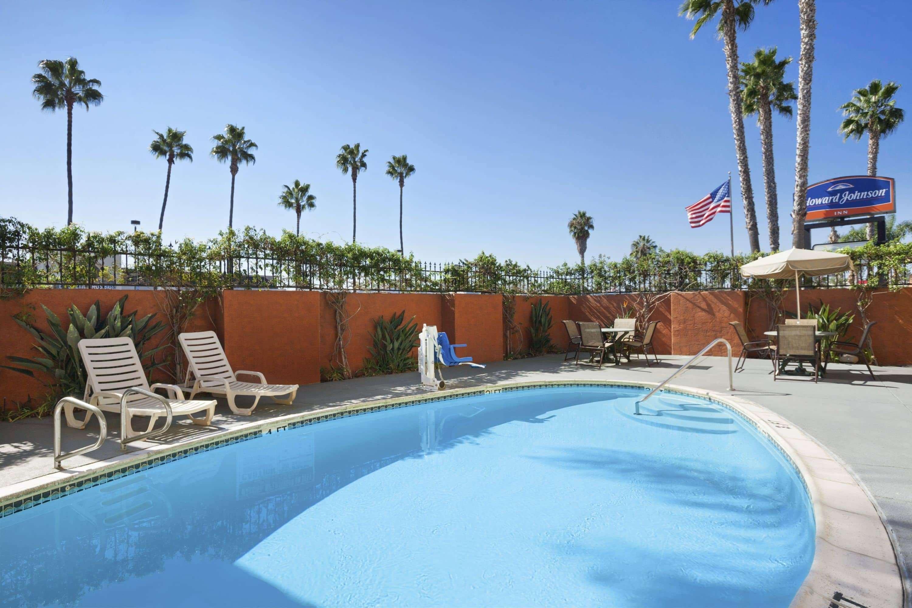 Howard Johnson By Wyndham San Diego Sea World Exteriör bild